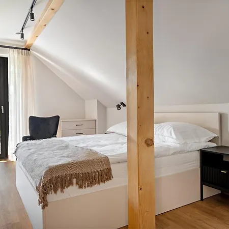 Aparthouse 45b * Radomierzyce